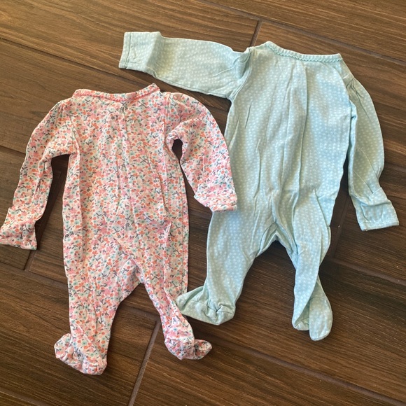 Carter's Long Sleeve One Pieces (2 included) - Picture 4 of 4